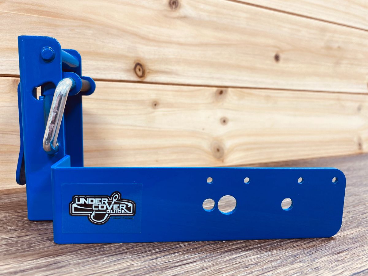 UnderCover Guide Universal Rattle Wheel And Fish Alarm Mount BLUE